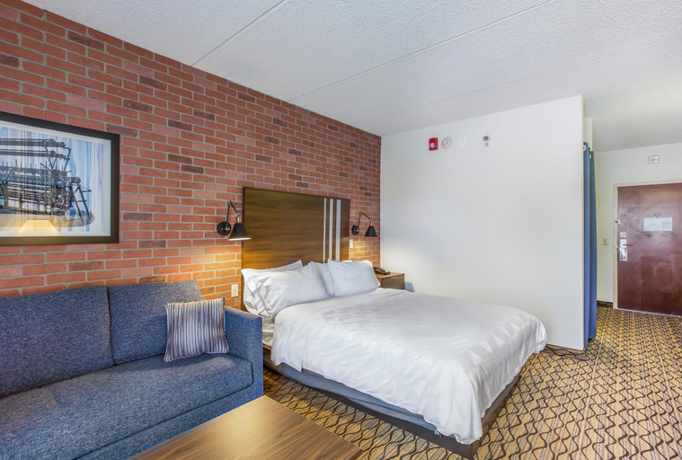 Bedroom 12