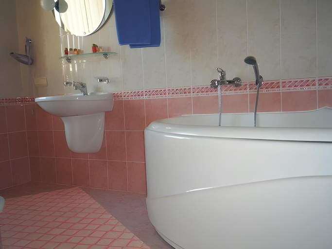 Bathroom 5, Linda Hotel, Liepaja