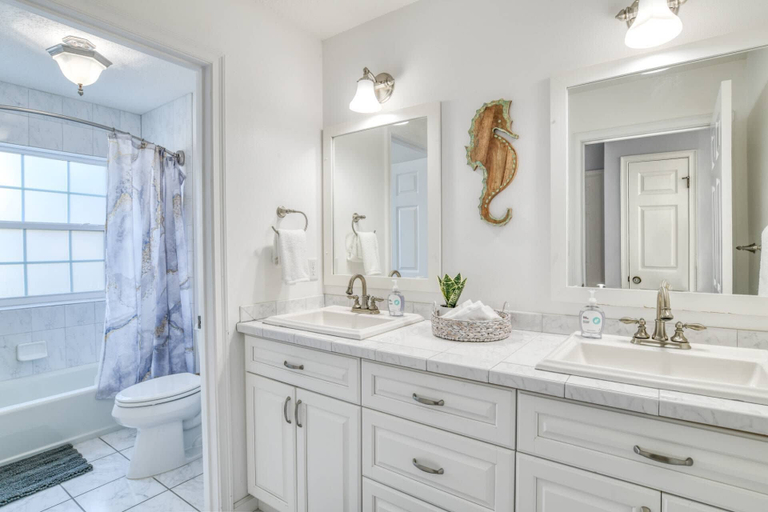 Bathroom 4, The Beach Escape, Saint Johns