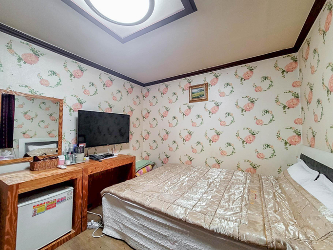 Bedroom 4, pearl millet, Jinju