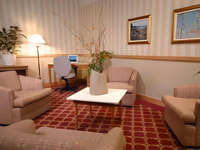 Public Area 2, Hotel Gouverneur Sept Iles, Sept-Rivières--Caniapiscau