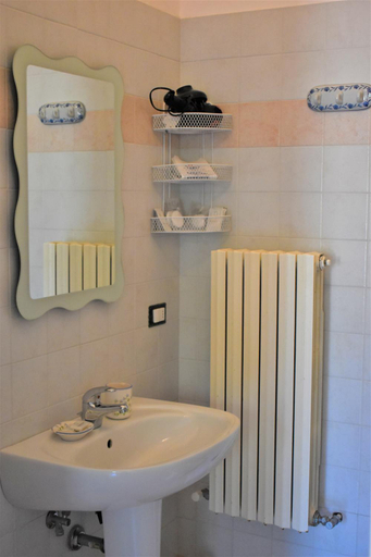 Bathroom 3, B&B Li Ccoti, Lecce