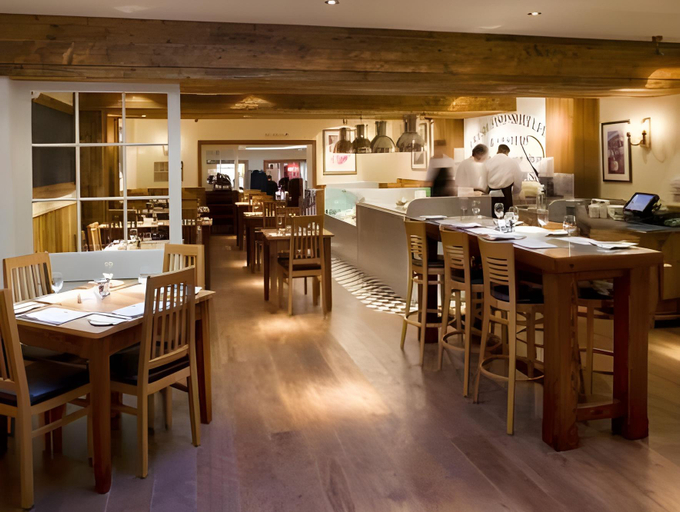 Food & Drinks 5, Abbey Fields By Chef & Brewer Collection, Warwickshire