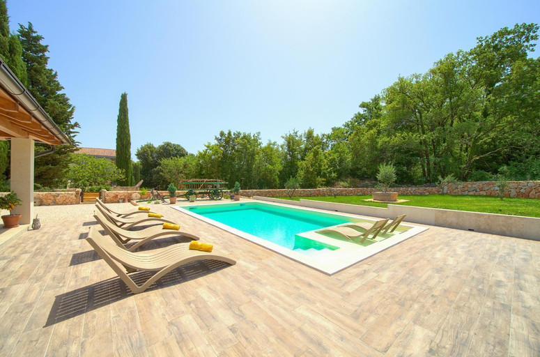 4, Villa Green Pearl, Dobrinj