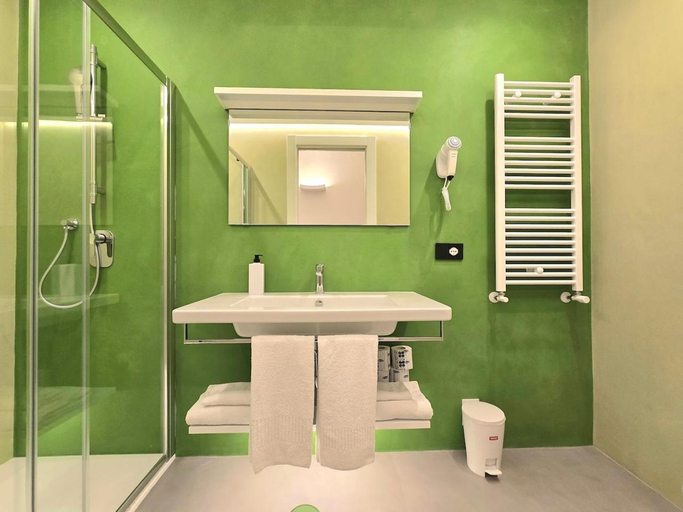 Bathroom 2, A&A Rooms, Napoli