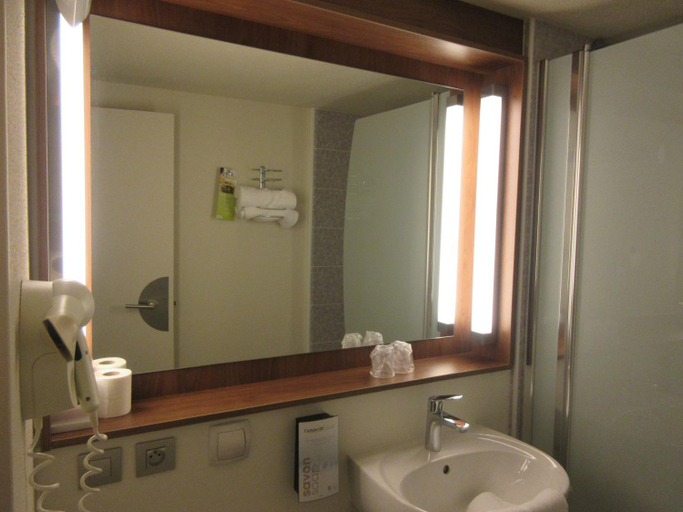 Bathroom 3