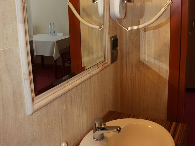 Bathroom 3, Hotel Zajazd Polonez, Jarosław