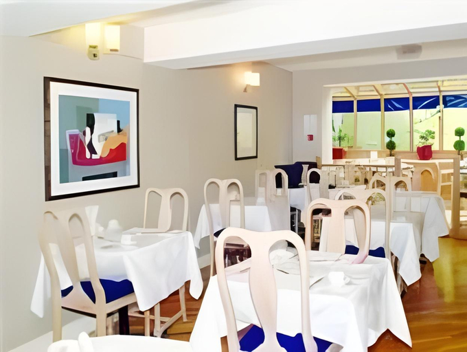 Food & Drinks 5, Mabledon Court Hotel, London