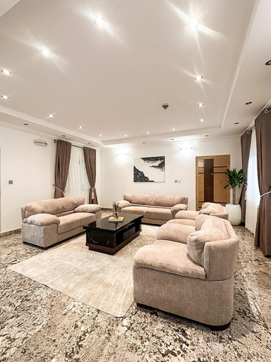 Others 5, George Residence SDA Court Ikoyi, LagosIsland