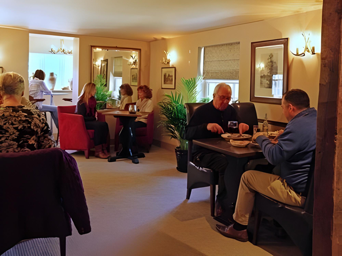 Others 3, The Greyhound Inn, Kent