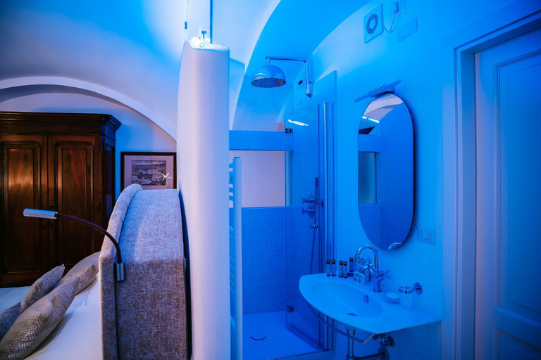 Bathroom 3, Antica Rheginna Luxury Rooms, Salerno