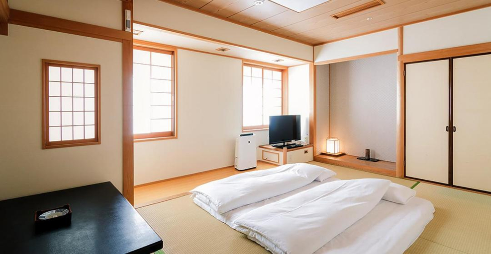 Bedroom 3, Hotel Clement Uwajima, Uwajima