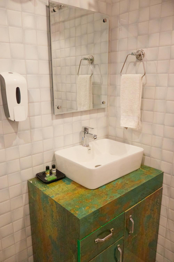 Bathroom 1, Rajaji Delight, Garhwal
