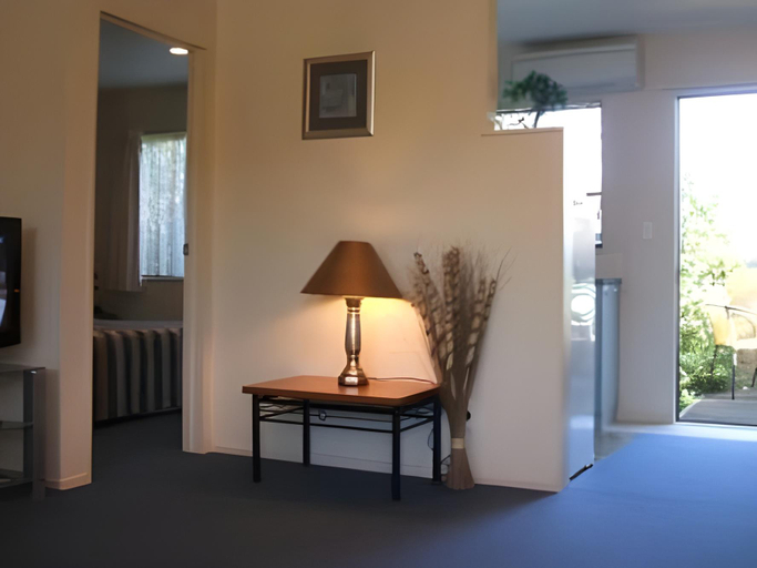 Bedroom 2, South Park Motel, Masterton