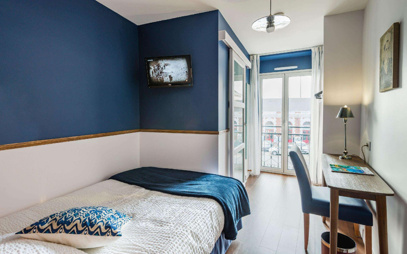 Bedroom 16