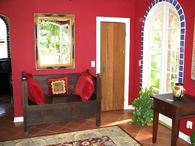 Others 5, Grandview Gardens Bed & Breakfast, Palm Beach