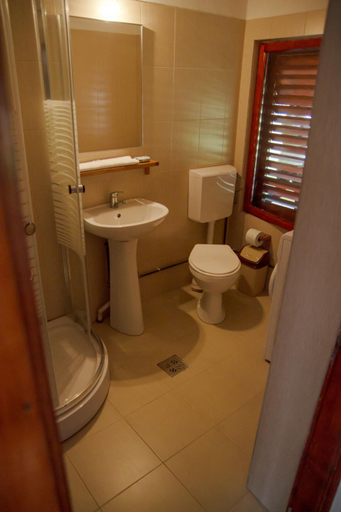 Bathroom 2, Casa Matteo, Capatanenii Pamanteni