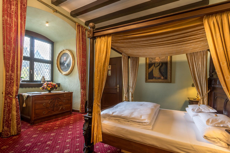 Bedroom 10