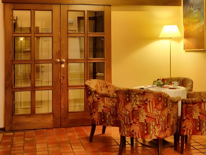 Public Area 2, Park Hotel Pruhonice, Praha - západ