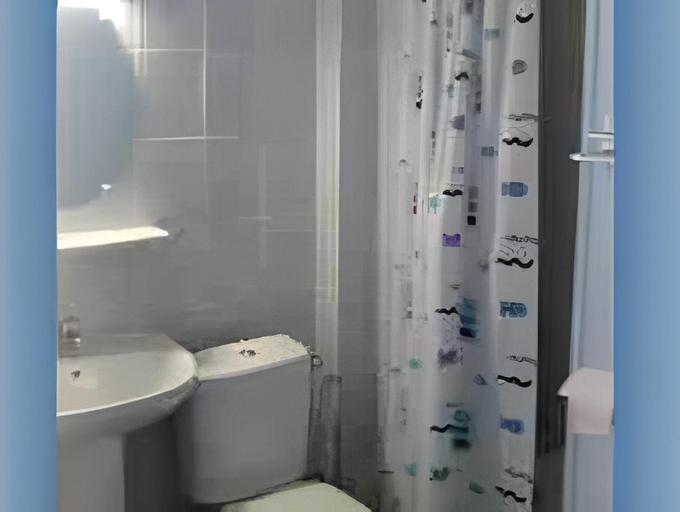 Bathroom 3, Hotel du Centre - Restaurant le P'tit Gourmet, Yonne