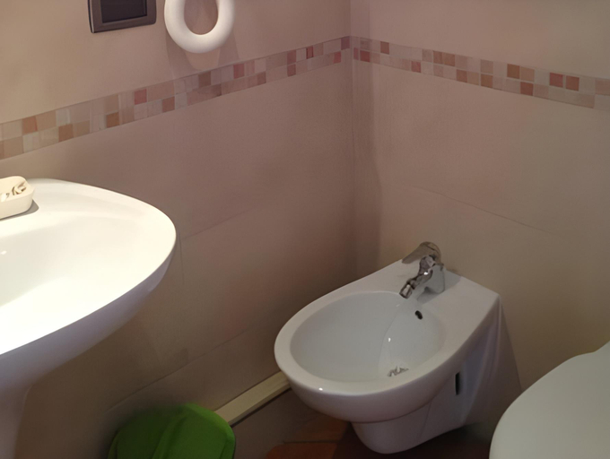 Bathroom 3, R&B Casa Benassi, Modena
