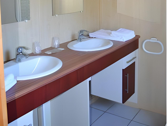 Bathroom 4, Hôtel Maora Village, Corse-du-Sud