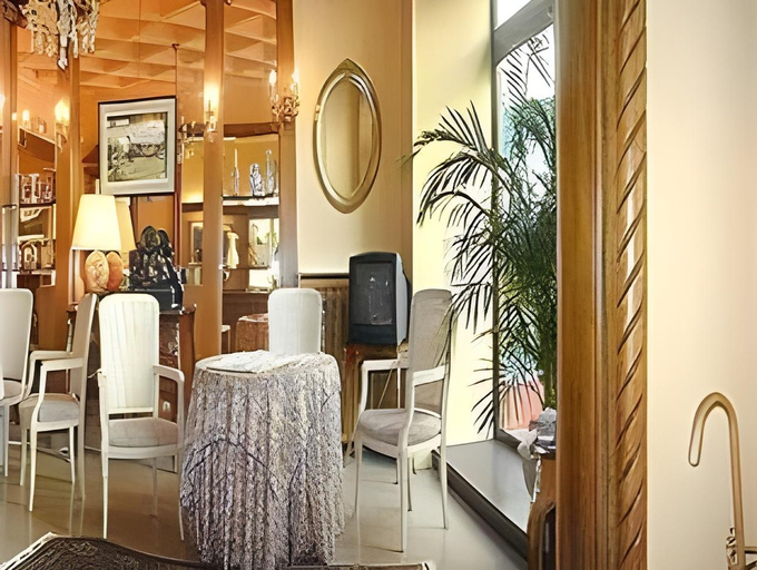 Public Area 2, Hotel Dandy Rouen centre, Seine-Maritime