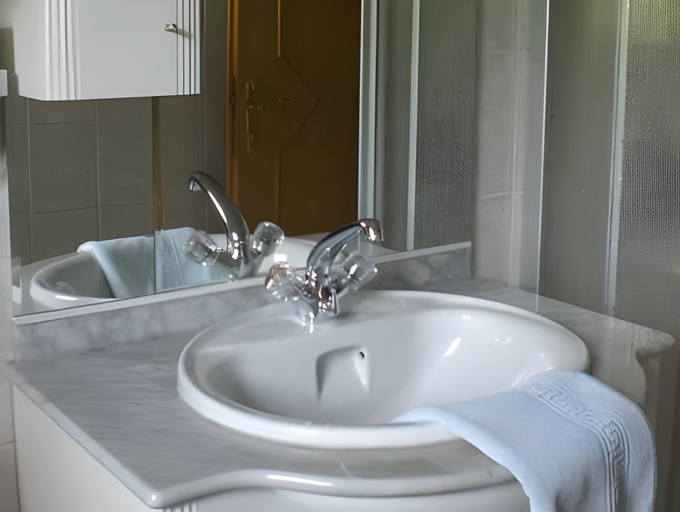 Bathroom 3, Berghotel Almrausch, Reutte