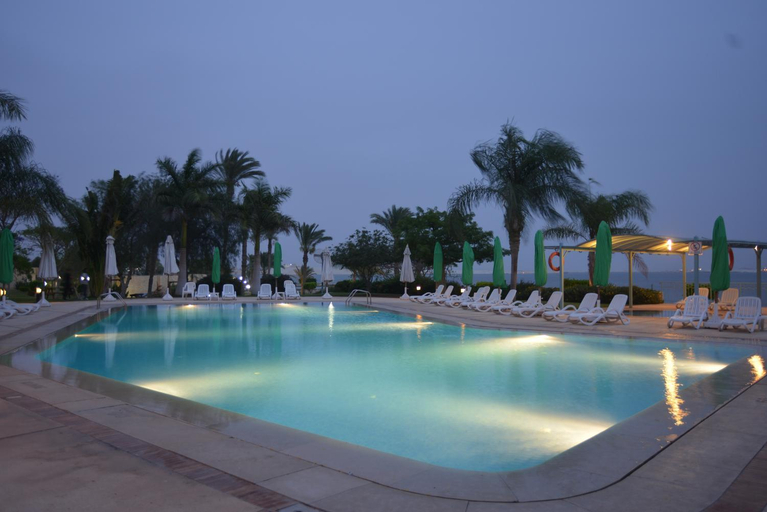 Swimming Pool 28