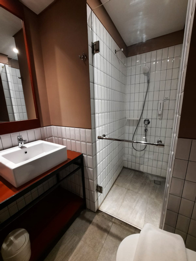Bathroom 3