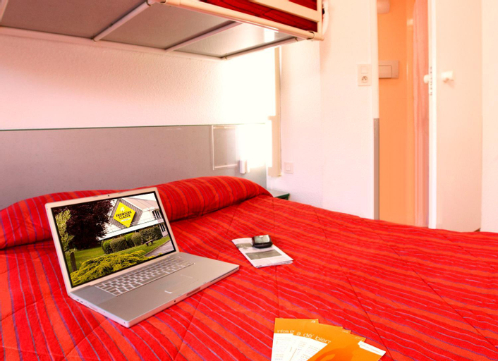 Bedroom 12