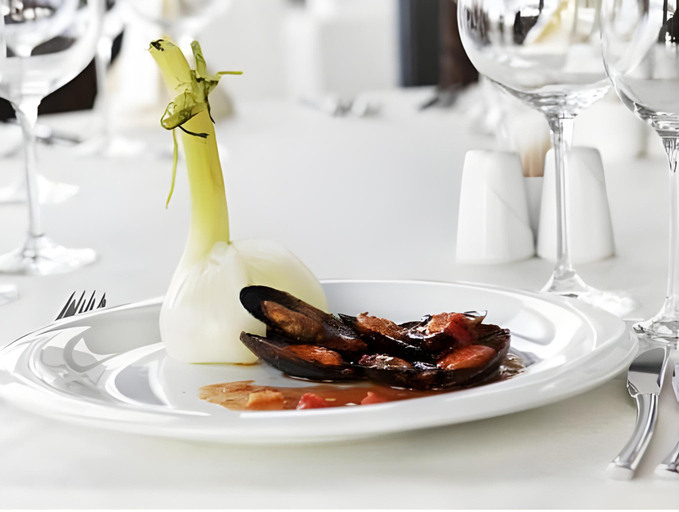 Food & Drinks 5, Hotel Sirius, Priština
