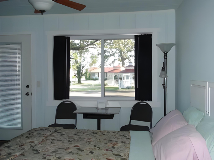Bedroom 2, Murray Inn and Art Gallery, Calloway
