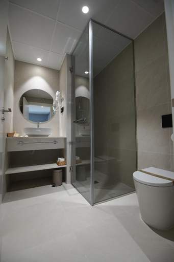 Bathroom 2, Suites Puerto Valencia by BET Apartments, Valencia