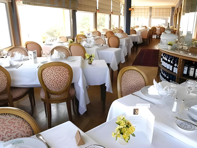 Food & Drinks 5, Dormy House, Seine-Maritime