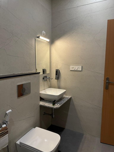 Bathroom 4, Hotel Aura By Arihant, Udaipur