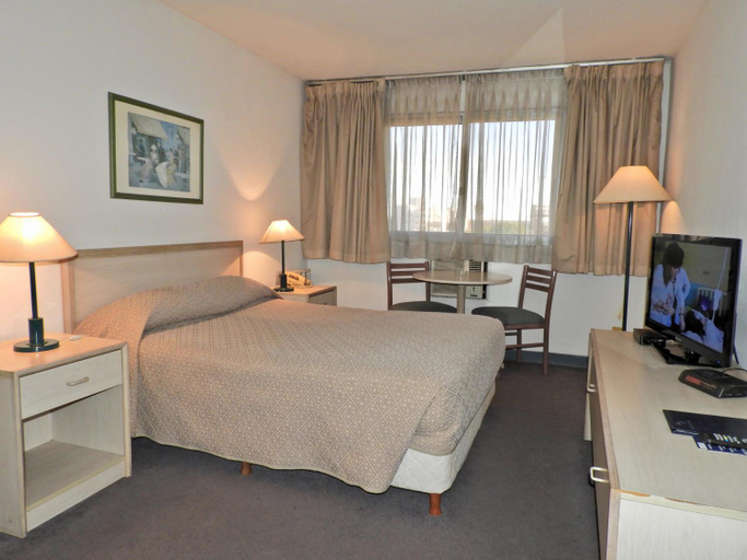 Bedroom, Hotel Tres Cruces, Montevideo