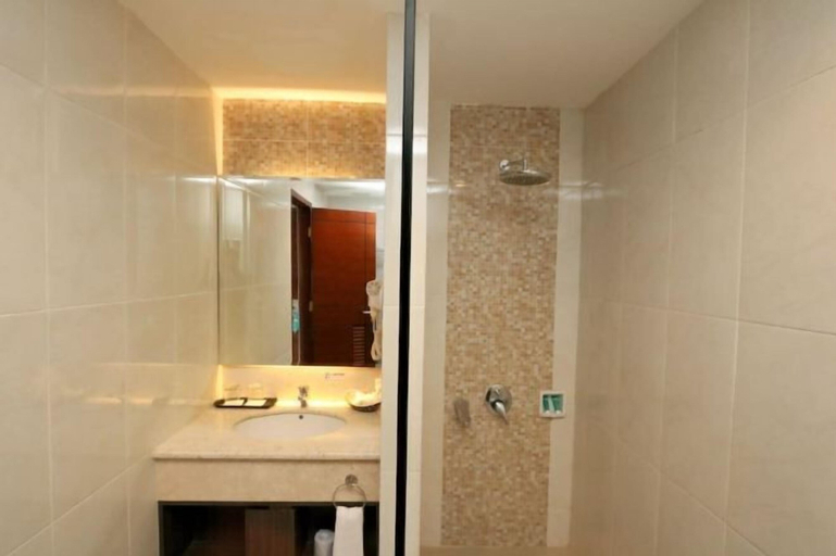 Bathroom 26