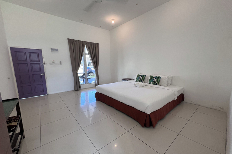 Bedroom 14