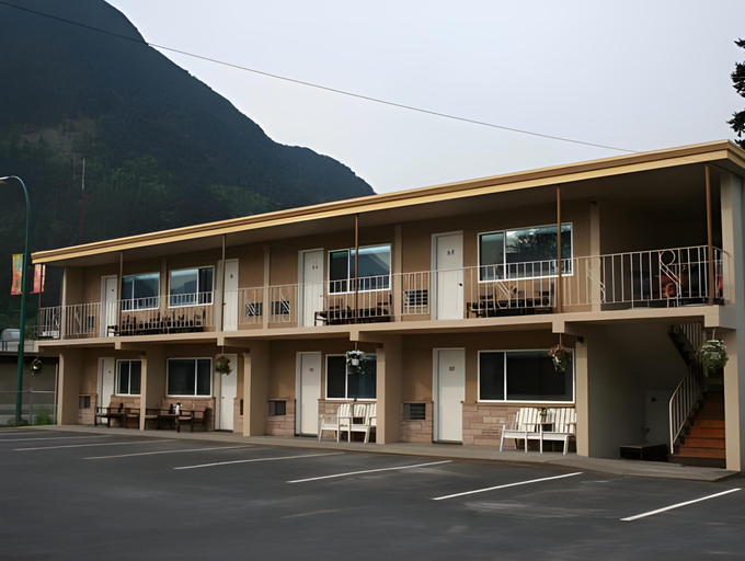 Others 2, City Centre Motel older building, Fraser Valley