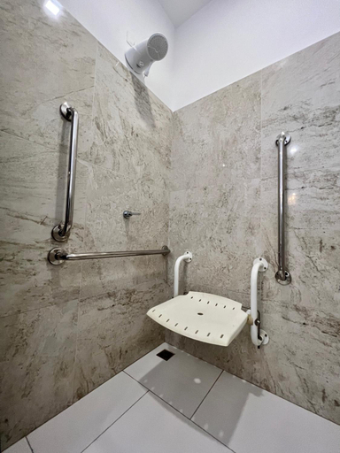 Bathroom 9