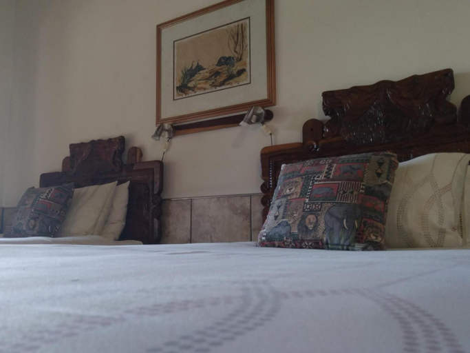 Bedroom 2, Caprivi River Lodge, Sesheke