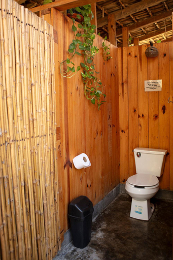 Bathroom 3, Pora Chacahua, Dist. Juquila
