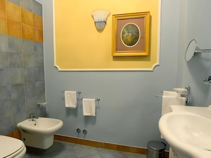 Bathroom 3, Antica Residenza D'Azeglio Room&Breakfast di Charme, Bologna