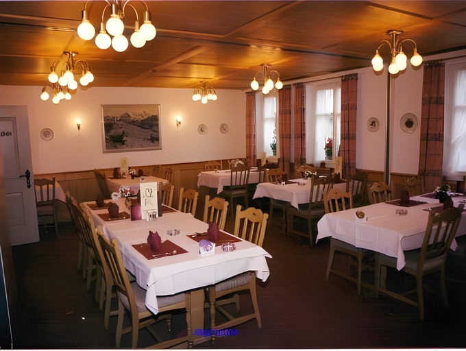 Food & Drinks 3, Gasthof Lowen, Aarwangen