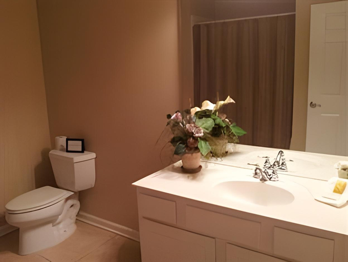 Bathroom 3, Orlando Resort Rentals at Universal Boulevard, Orange