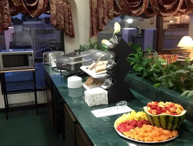 Food & Drinks 5, Hallmarc Inn & Suites of West Memphis, Crittenden
