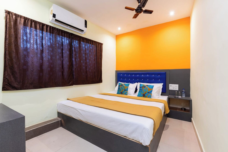 Bedroom 1, Hotel Shera Residency, Mumbai Suburban