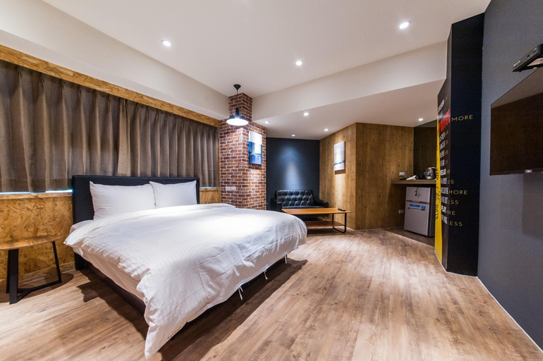 Others 4, Tank Inn, Yilan