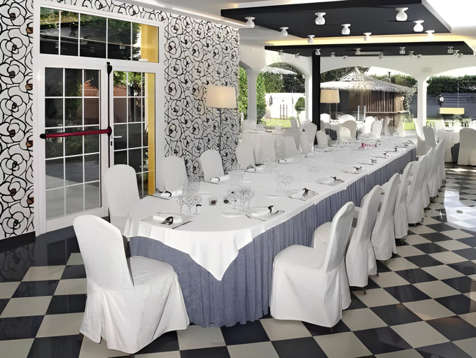 Food & Drinks 2, Hotel & Restaurant Figueres Parc, Girona